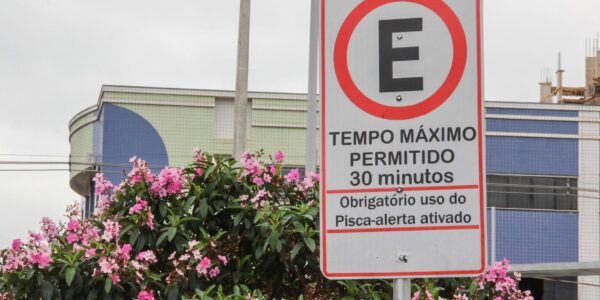 Estacionamento do Centro de Apoio 2 tem vagas rápidas de 30 minutos
