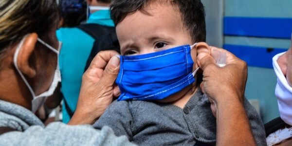 Internações de crianças por covid-19 cresceram 47% na rede privada de SP