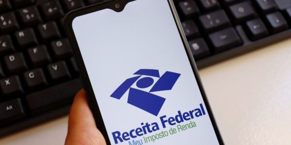 Programa do IR 2021 mostra data errada para pagar imposto; veja o que fazer