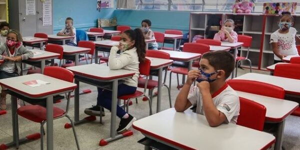 Dados apontam retrocesso pandêmico na educação