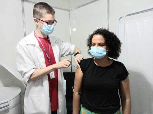 Barueri vacina adolescentes