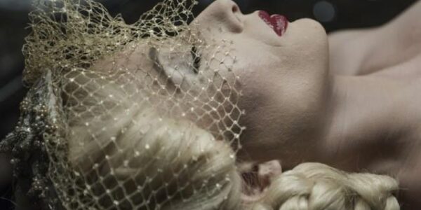 Sábado tem bate-papo do filme de Evita Perón