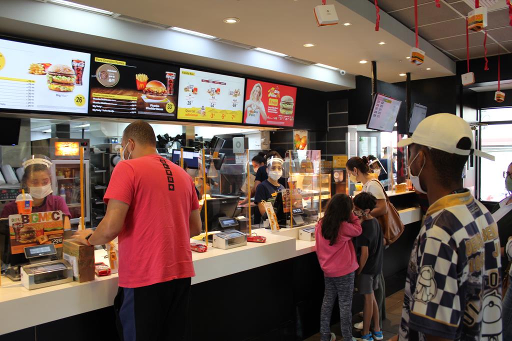 McDia Feliz em prol da criança e adolescente com câncer