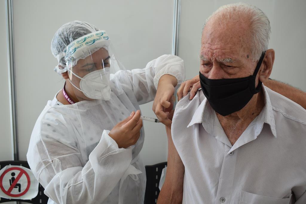 Barueri divulga cronograma da terceira dose