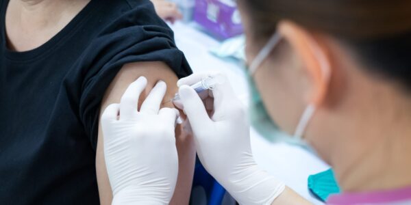 Dose de reforço em imunossuprimidos se estende até 10 de outubro