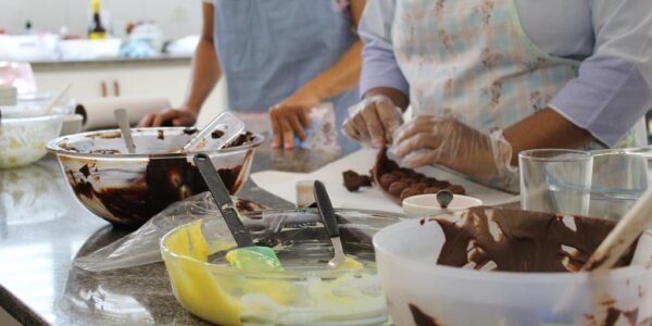 Barueri: Inscrições para cursos gratuitos de beleza e gastronomia abrem na segunda-feira