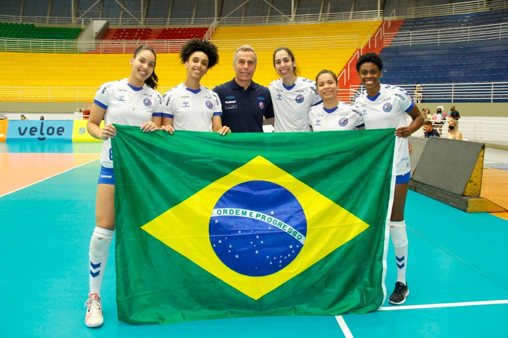 Representantes de Barueri no vôlei feminino