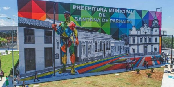 Santana de Parnaíba inaugura mural artístico feito pelo grafiteiro Kobra