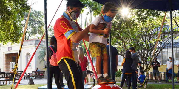 Oficinas de circo e contação de história na programação de janeiro do Museu da Imigração