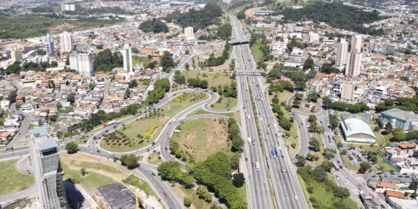 Governador visita Barueri para dar início às obras da Castello Branco