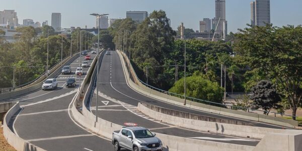Via que liga Av. Mario Sadanori Doi com Alphaville é liberada