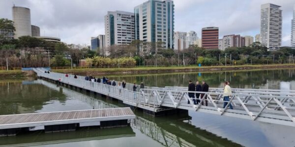 Rio Pinheiros terá ponte flutuante destinada aos ciclistas