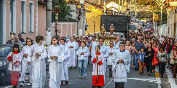Festa da Padroeira Santa Ana começa neste sábado