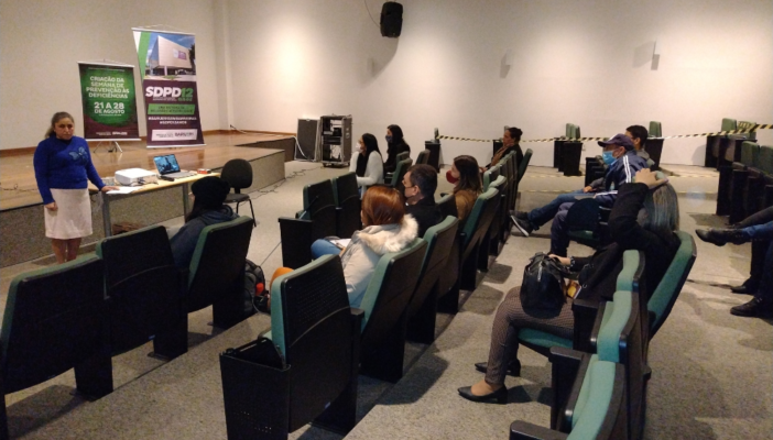 palestra abordagem pessoas com deficiência
