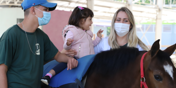 Barueri é referência em equoterapia