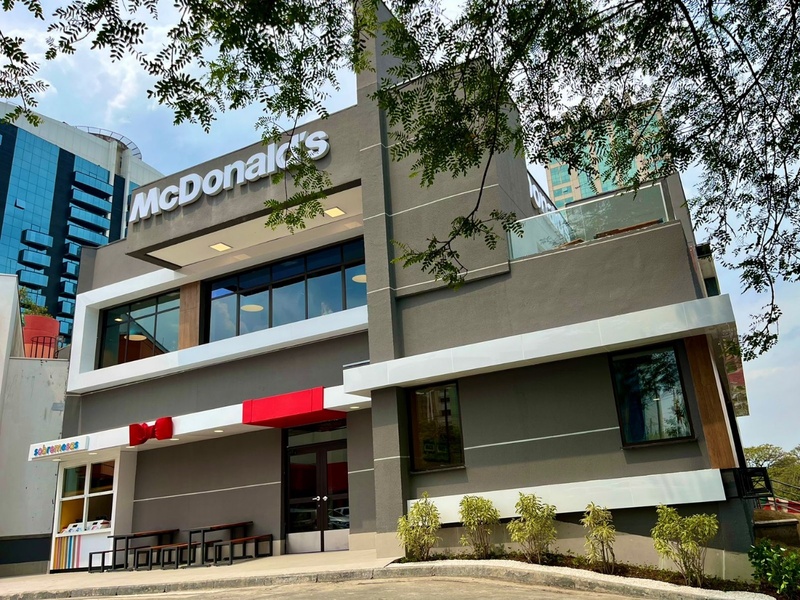 méqui Alphaville McDonald's restaurante reinauguração