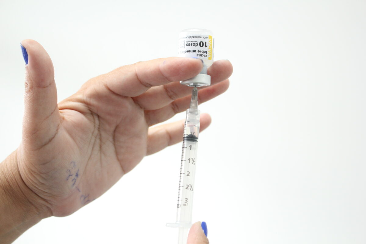 vacina febre amarela Barueri Alphaville adultos e crianças