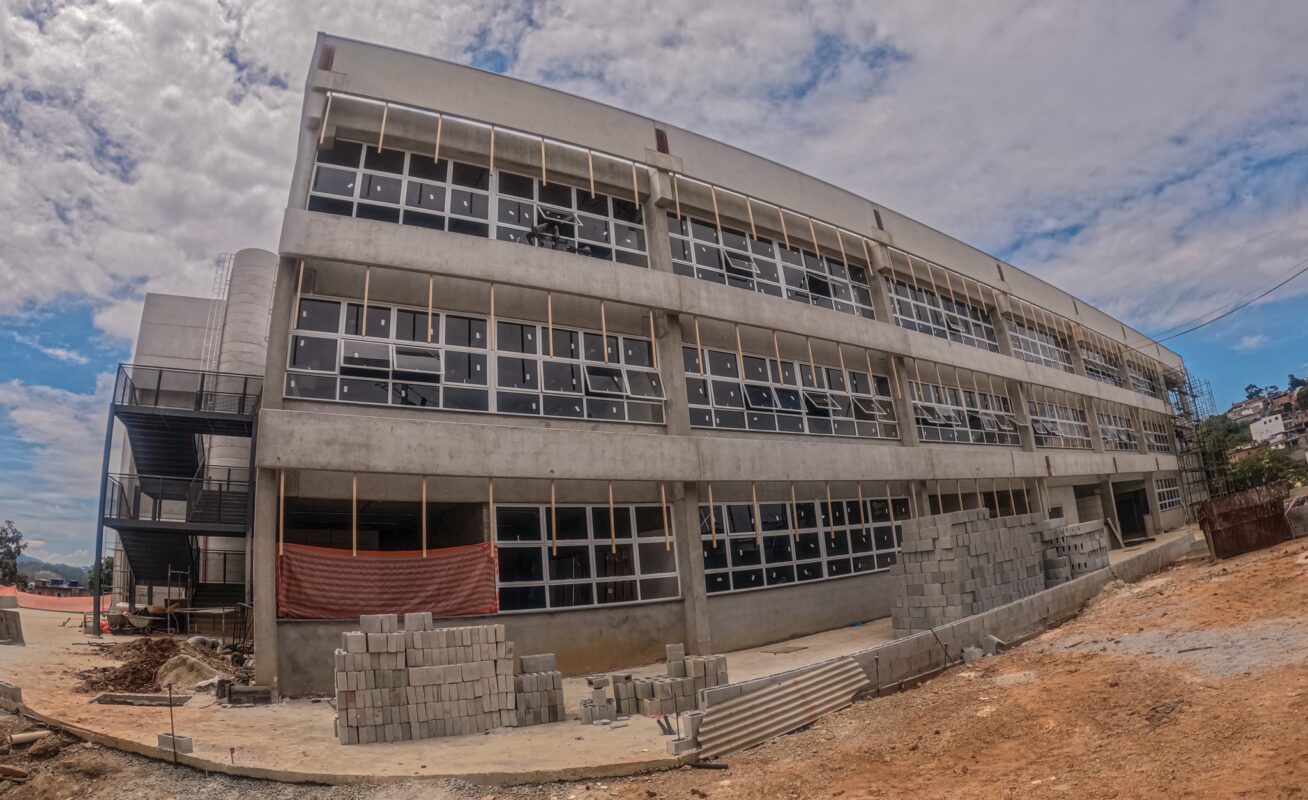 colégio abelardo Fazendinha santana de parnaíba obras