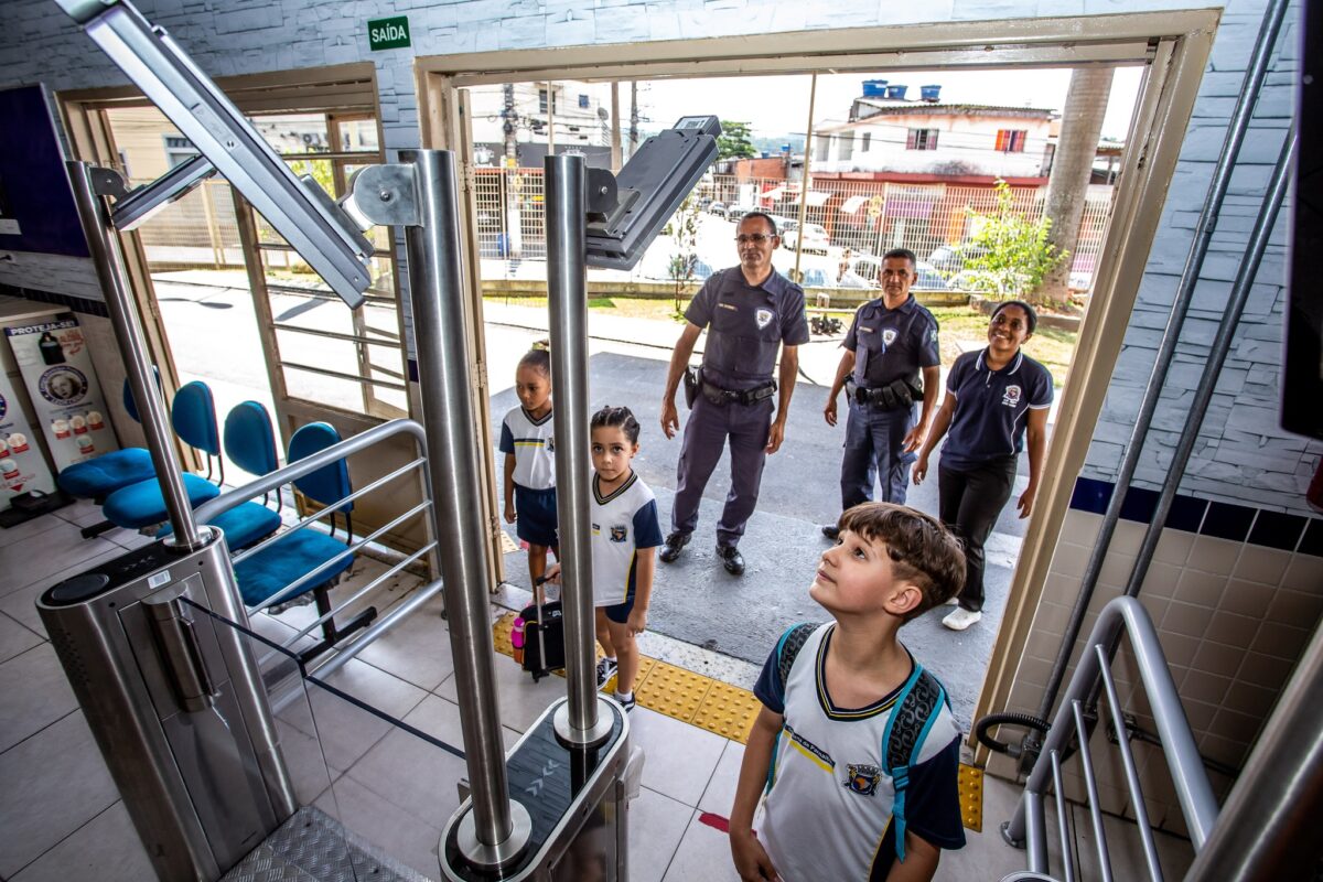 segurança nas escolas Santana de Parnaíba Alphaville