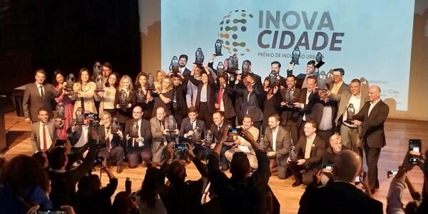Prêmio InovaCidade 2023: Barueri vence por plataforma de ensino à distância