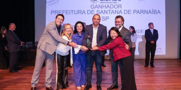 Santana de Parnaíba recebe prêmio por iniciativas de combate à mortalidade infantil