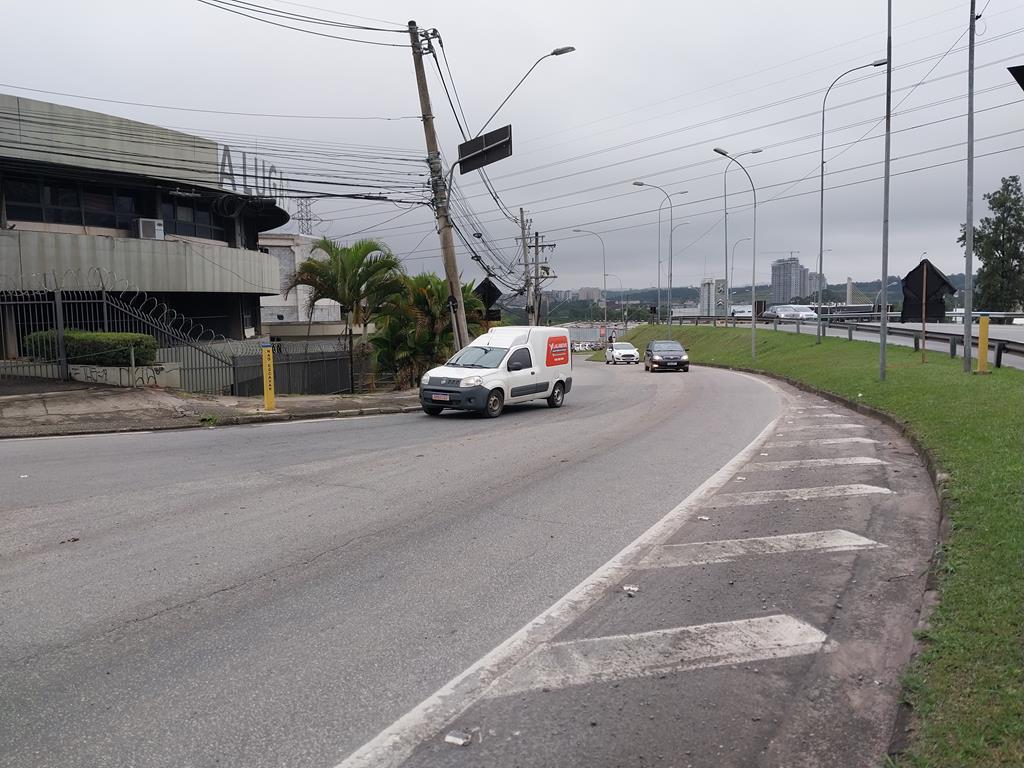 Interdição em via de Alphaville obras CCR ViaOeste