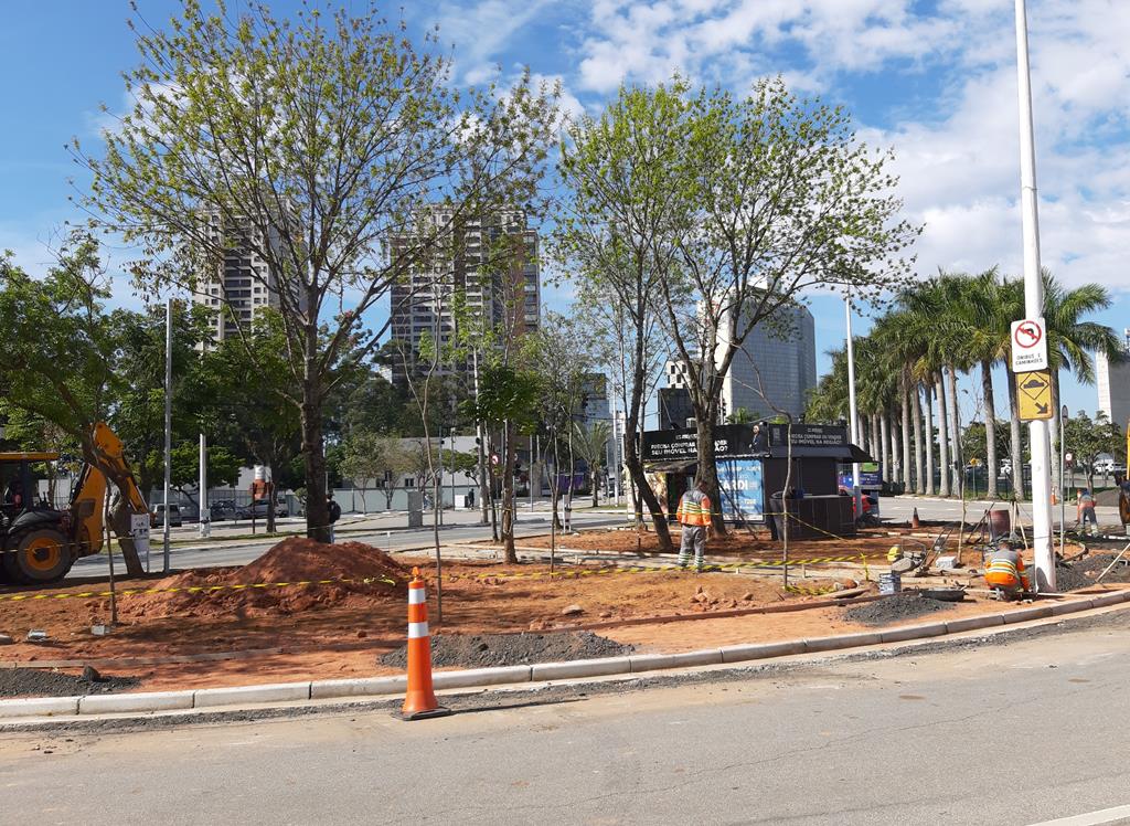 obras praça Fieb Barueri Alphaville