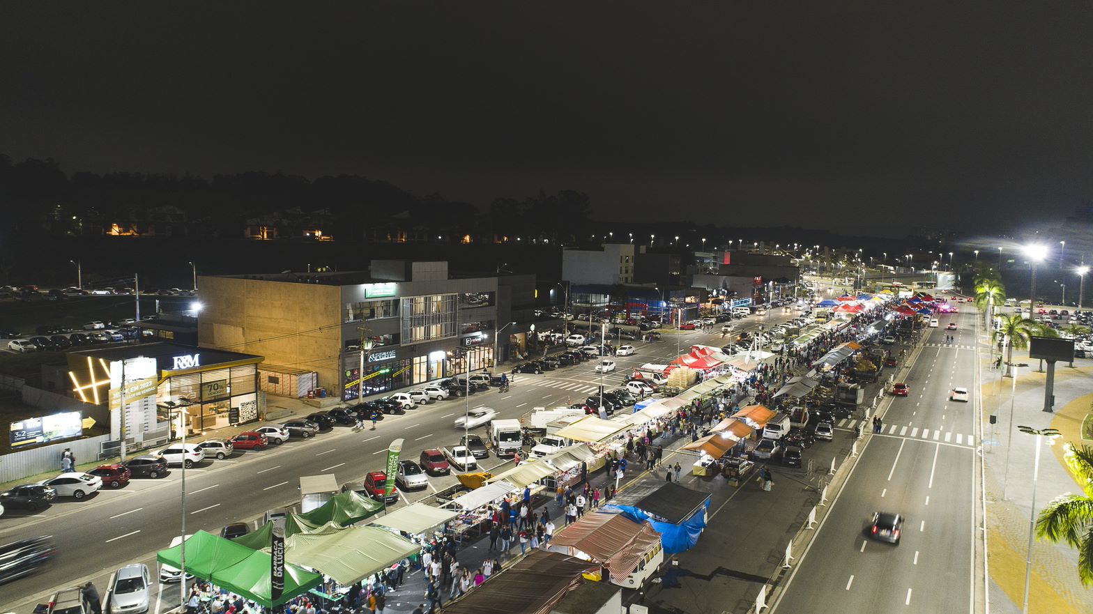 Feira noturna de Barueri Alphaville arraiá festa junina