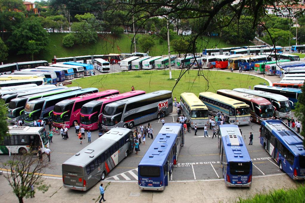 Barueri recebe exposição de ônibus antigos e modernos neste sábado, dia 26/8 Barueri Alphaville BusBrasil Fest