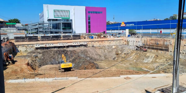 Semurb implanta desvio ao lado do Complexo Esportivo do Silveira para obras no piscinão
