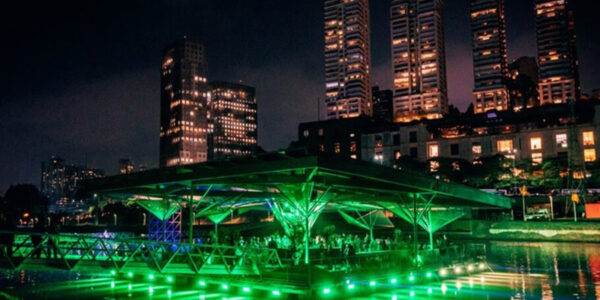 Floating Bar: São Paulo recebe bar flutuante da Heineken no Rio Pinheiros até o dia 29