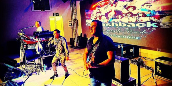 Nesta sexta, 13, tem As Vozes do Mundo: Flashback Tribute em Santana de Parnaíba