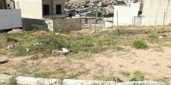 Barueri fiscaliza pontos de descarte irregular de entulhos