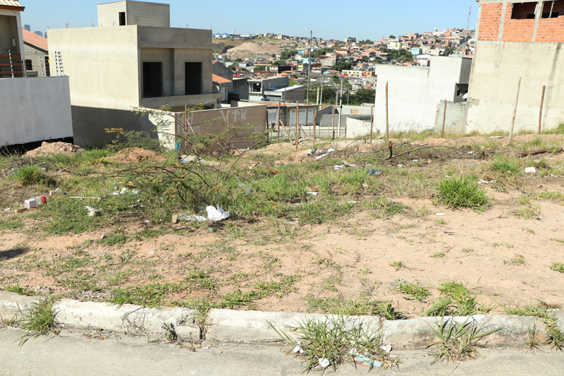 Barueri fiscaliza pontos de descarte irregular de resíduos