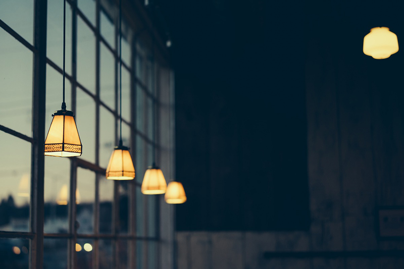 5 dicas de segurança e economia de energia para quem vai viajar