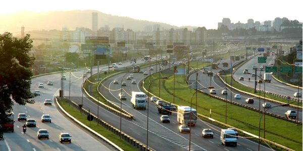 Feriado prolongado de Natal deve ter tráfego de 536 mil veículos na região
