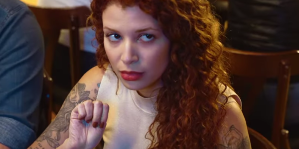 Proteção às mulheres: um gesto simples e discreto pode ajudar vítimas de abuso