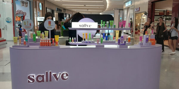 Sallve e Contém1g inauguram quiosque no Shopping Tamboré