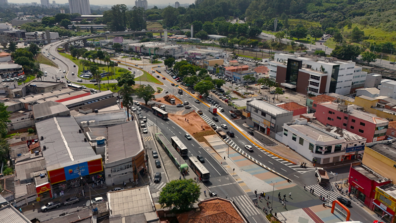 Novo trecho viário com canalização é inaugurado no Centro de Barueri