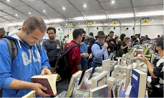 Feira do Livro da Unesp terá mais de 160 editoras e desconto mínimo de 50%