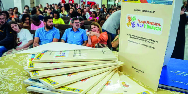 Santana de Parnaíba lança currículo municipal da educação