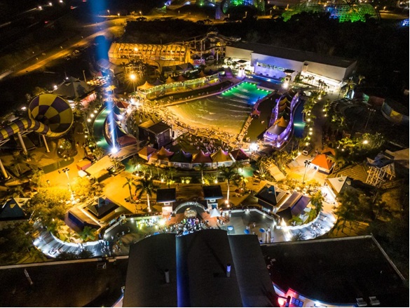Noites Iluminadas acontecem no Wet’n Wild nestas férias de julho