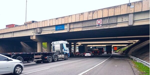 CCR RodoAnel faz obras de correção de gabarito de viaduto do km 14, em Barueri