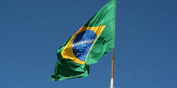Mulheres são autorizadas a fazer o alistamento militar voluntário aos 18 anos