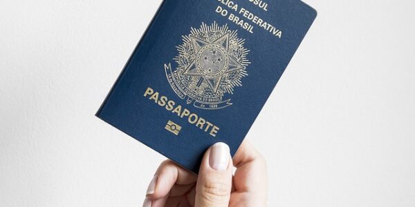 Taxa para emissão de passaporte pode quase dobrar no país