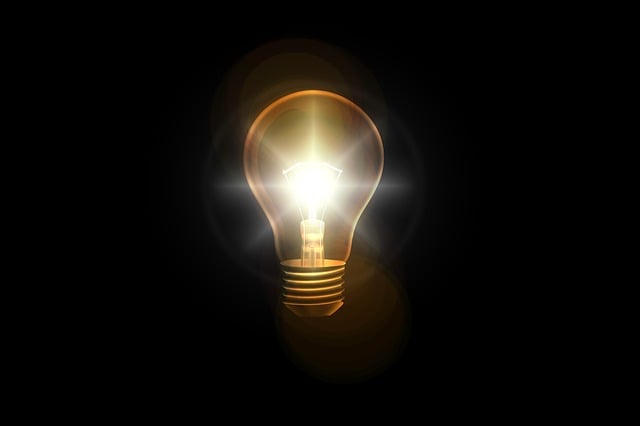 Conta de luz ficará mais cara em maio com bandeira amarela acionada