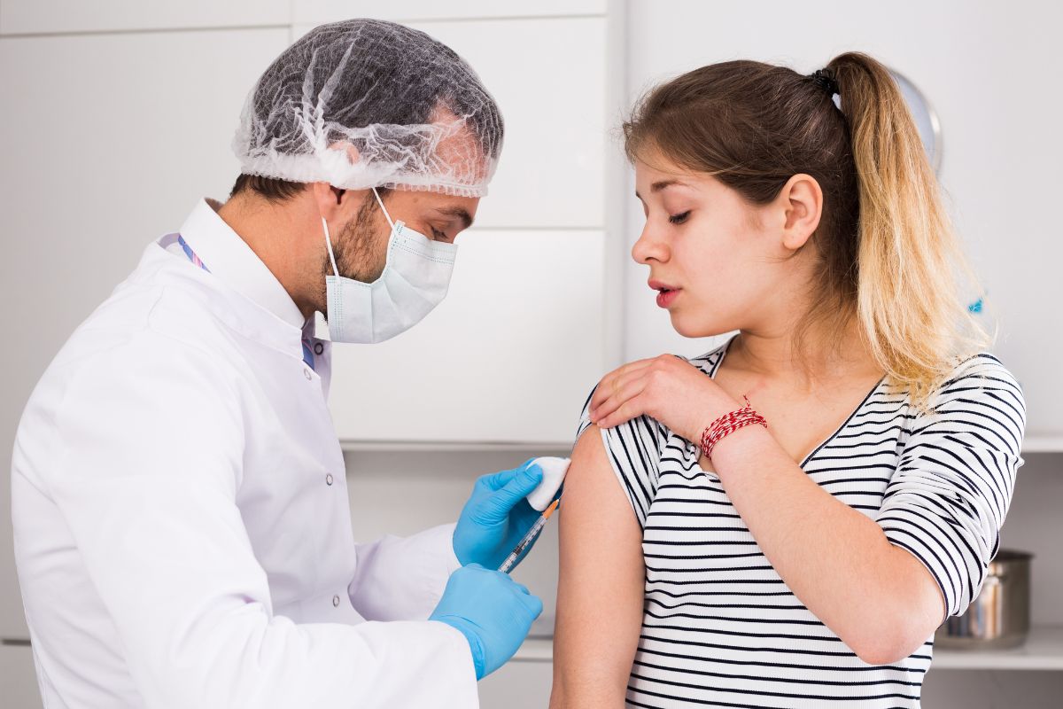 HPV: jovens de 15 a 19 anos têm até 30/6 para se vacinarem pelo SUS