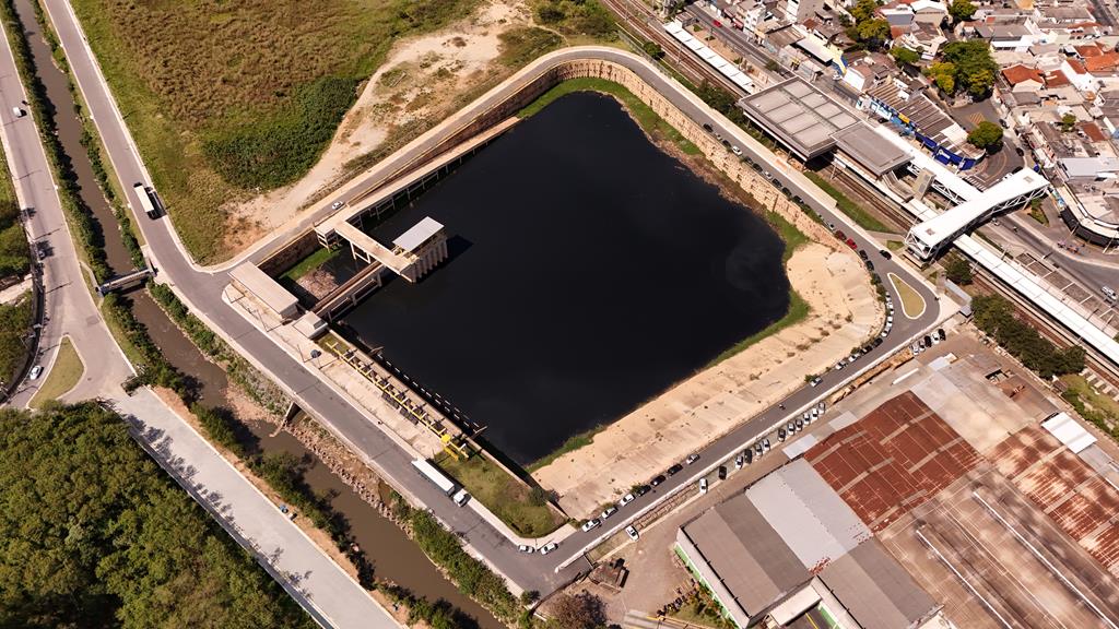 Piscinões de Barueri podem se somar a novo projeto para reduzir enchentes